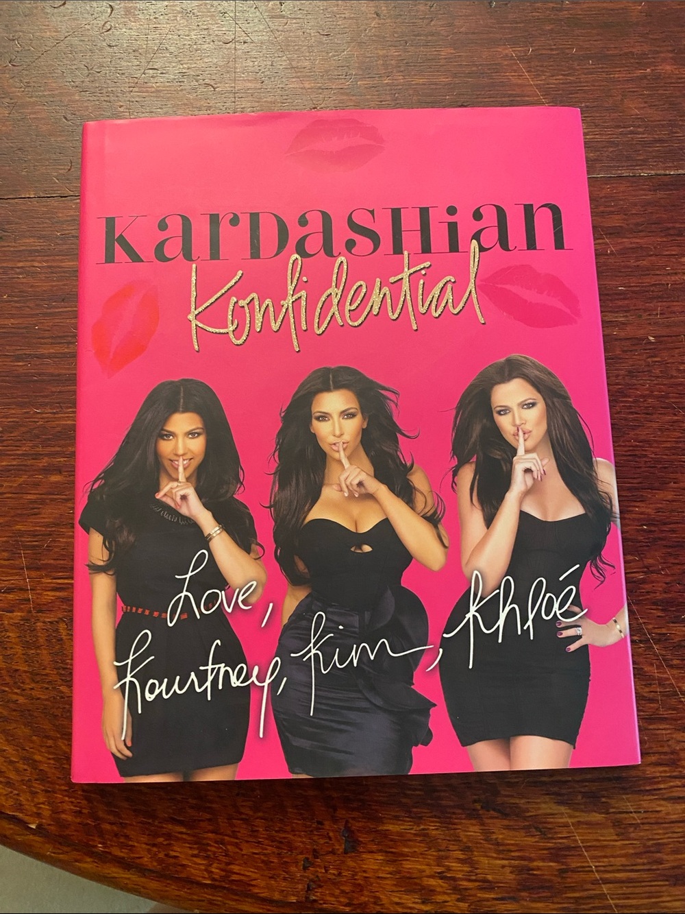 WOW SIGNED bookplate  Kardashian Konfidential   2010